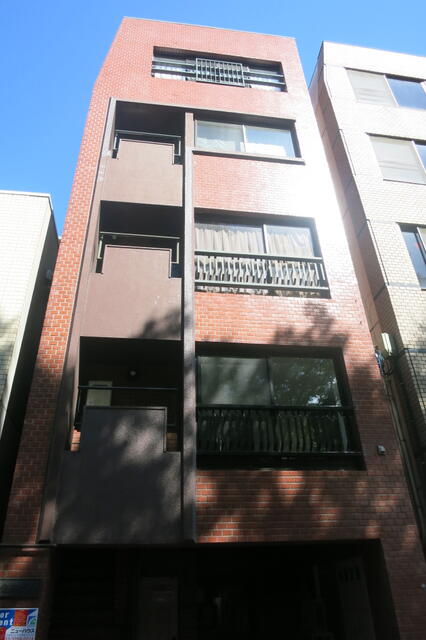 Shinjuku Waseda Apartment